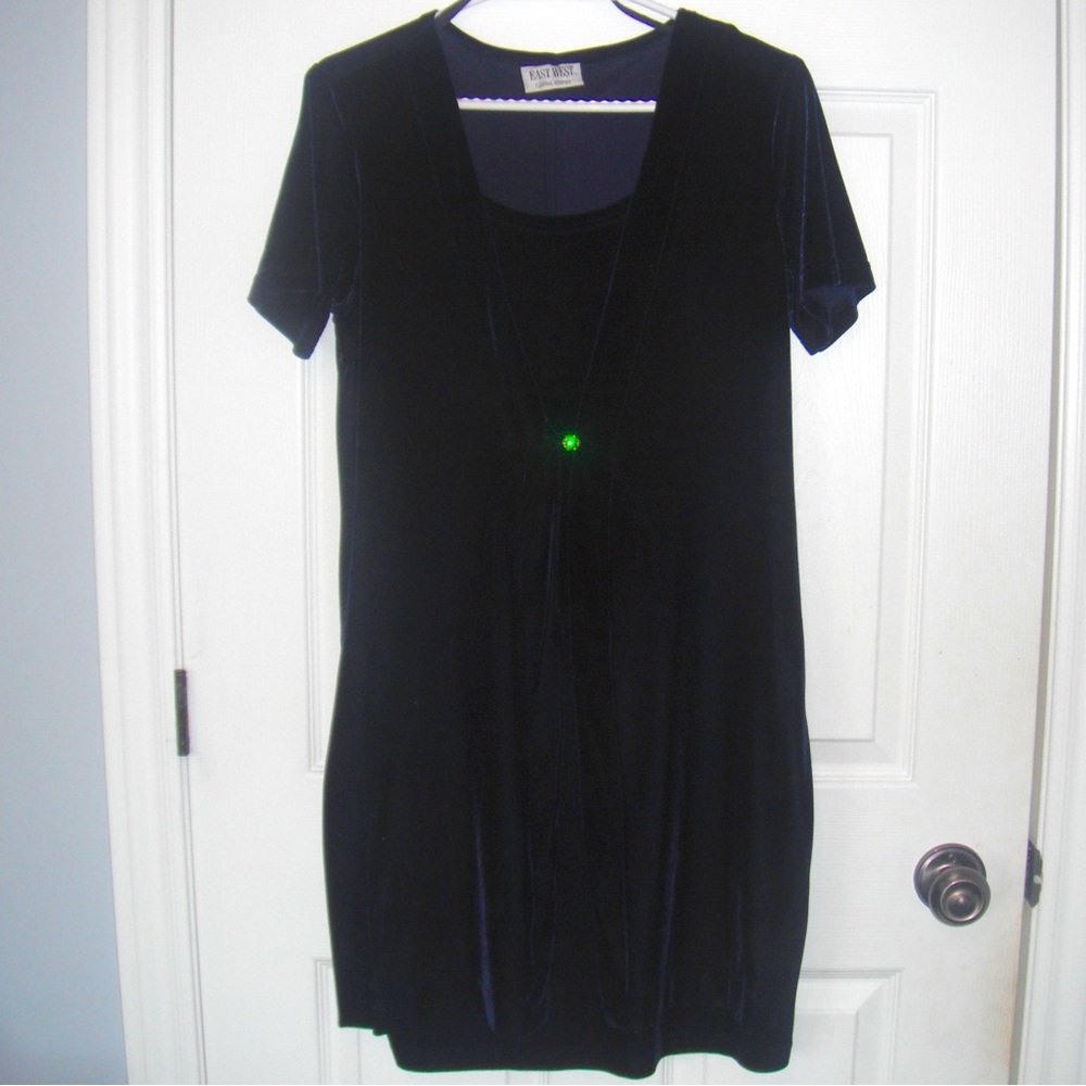 vintage 90’s velvet dress